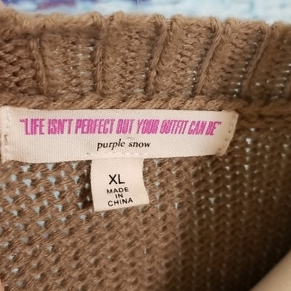 𝅺purple Snow  stripped sweater - Picture 5 of 6